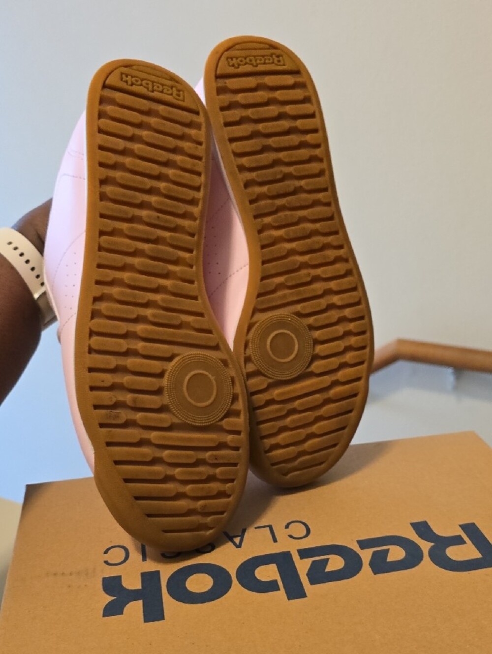 Reebok Pink Classic Low-Top Sneakers - Picture 14 of 16